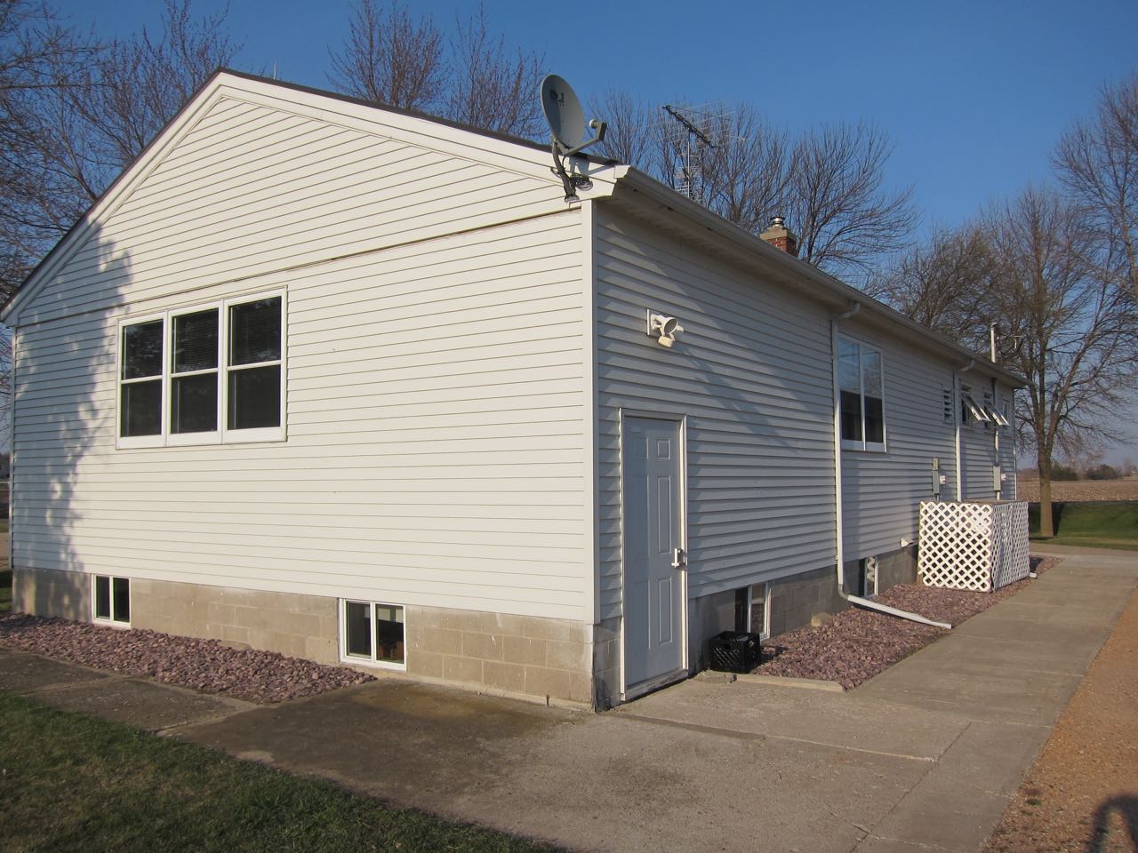 Immanuel School side door